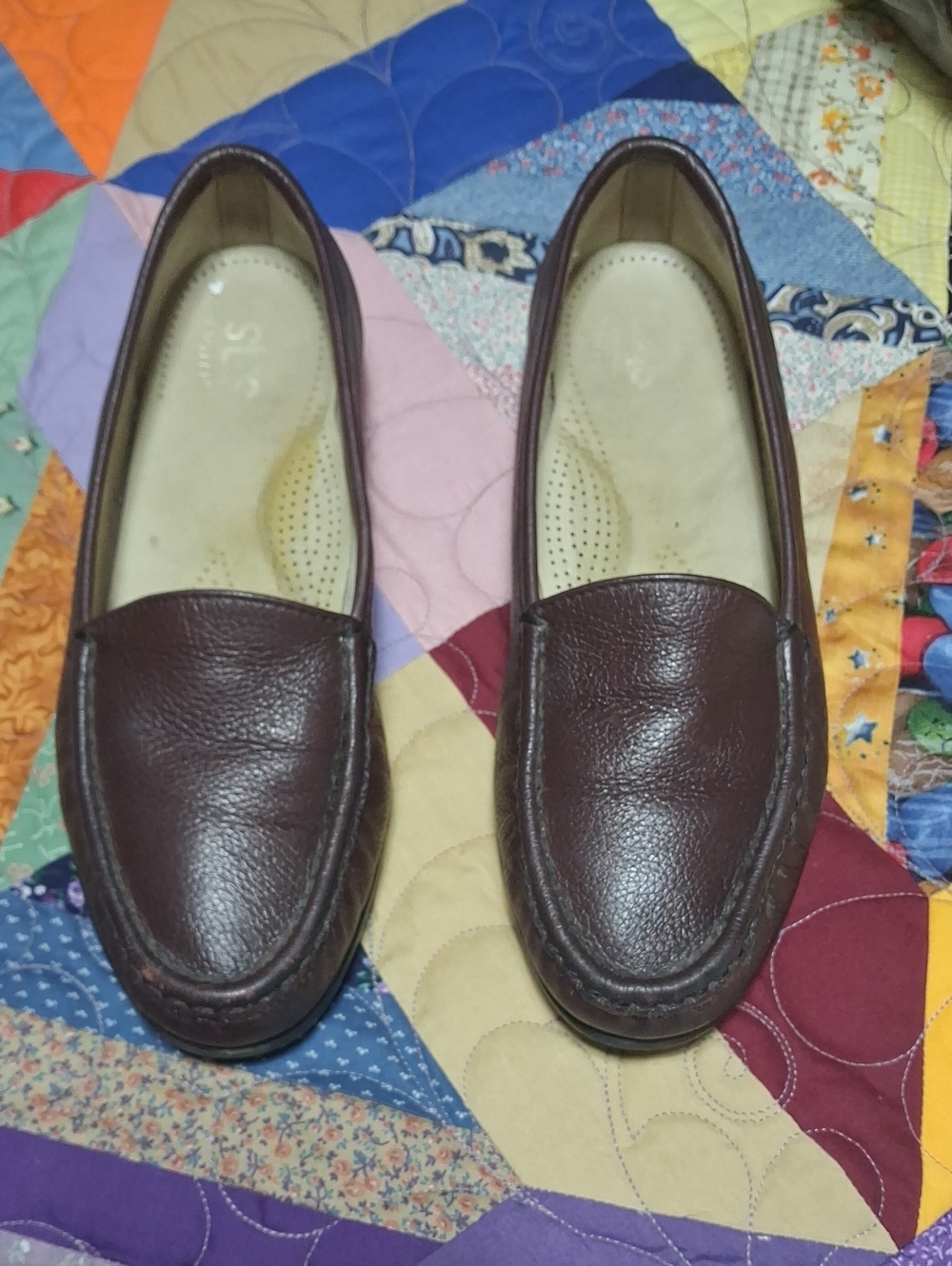 Woman's SAS  Burgundy Leather Slip-On  Loafers SZ 8